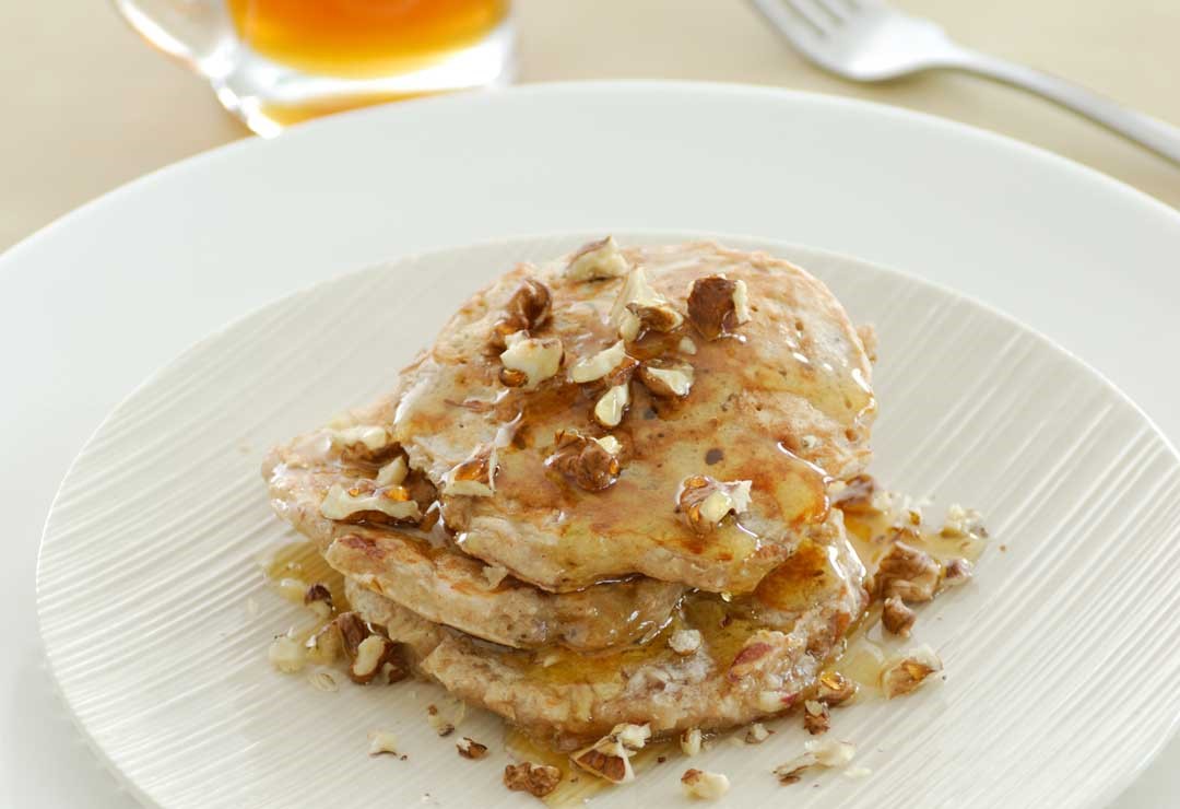 Apple, cinnamon and walnut fritters